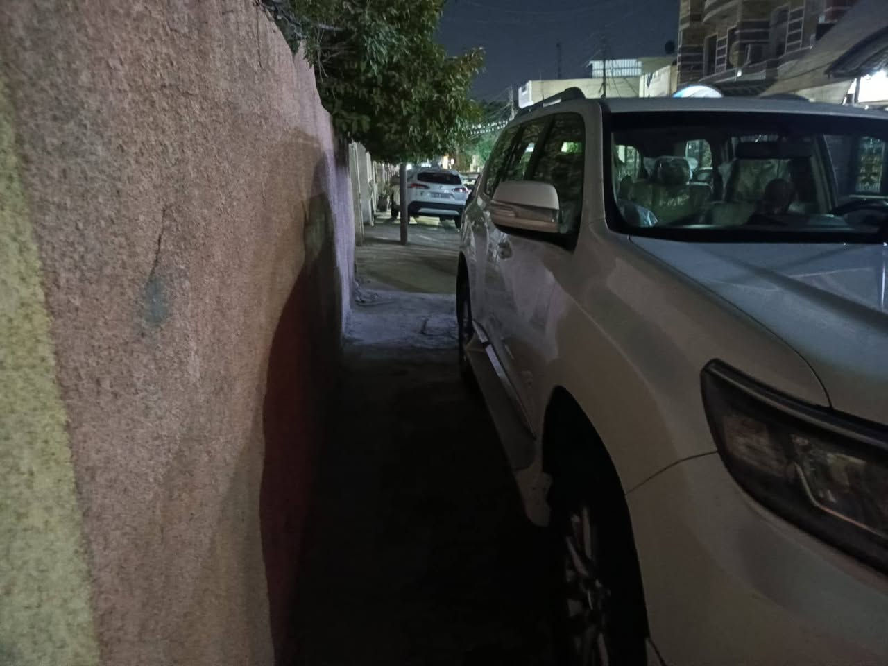 ‏السلام عليكم
‏برادو موديل 2021 TXLمكفوله كفاله عامة تخم تاير جديد سبير مانازل فتحه وثلاجه حساس امامي خلفي    بصمات عدد ٢ كشنات كهرباء بصمة فتحة  ٦ سلندر 
‏
‏ماشيه 100 الف الشراي يتصل ما متواجد على الفيس
‏السعر 390
‏الرقم الهاتف *********** 
‏
