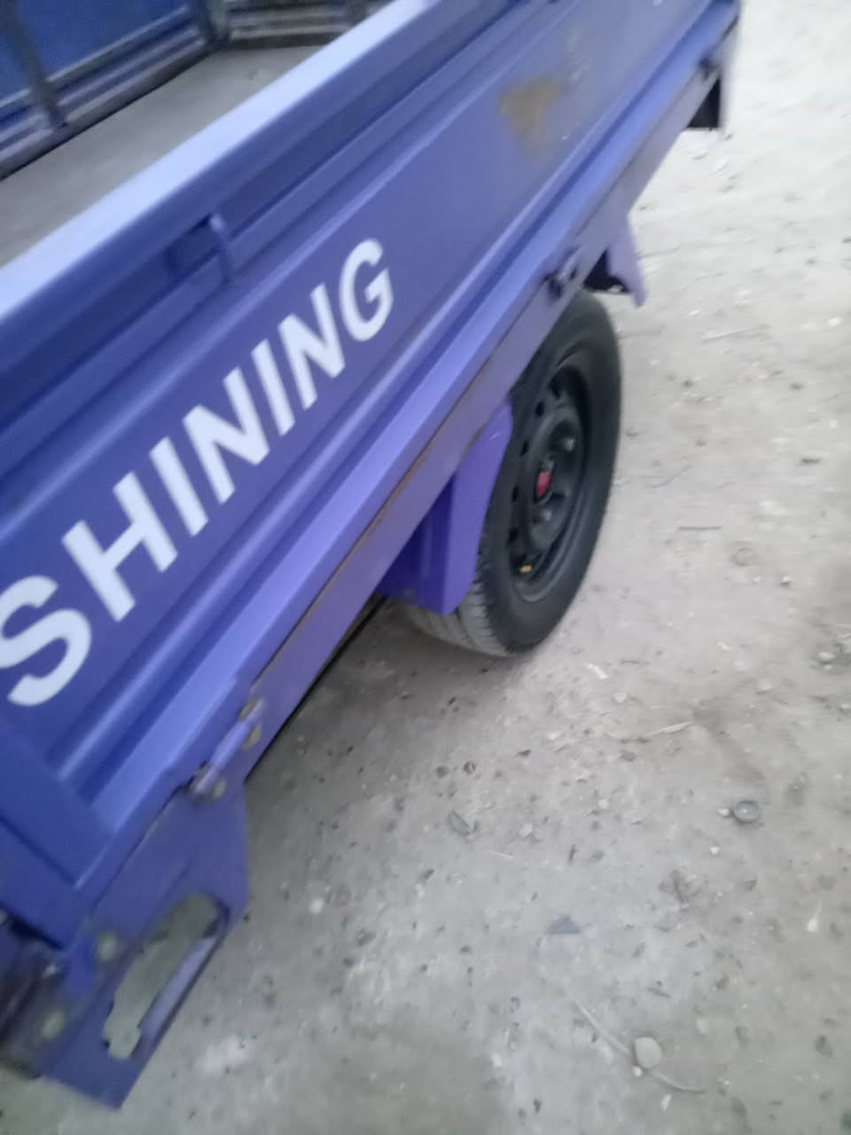 السلام عليكم ستوته للبيع موديل 20 محرك 24 ستوته كلك للبيع مستعجل مكاني بكربلاء قرب مدينه سيد الاوصياء رايدها مليون و600 فيها مجال رقم  ***********
