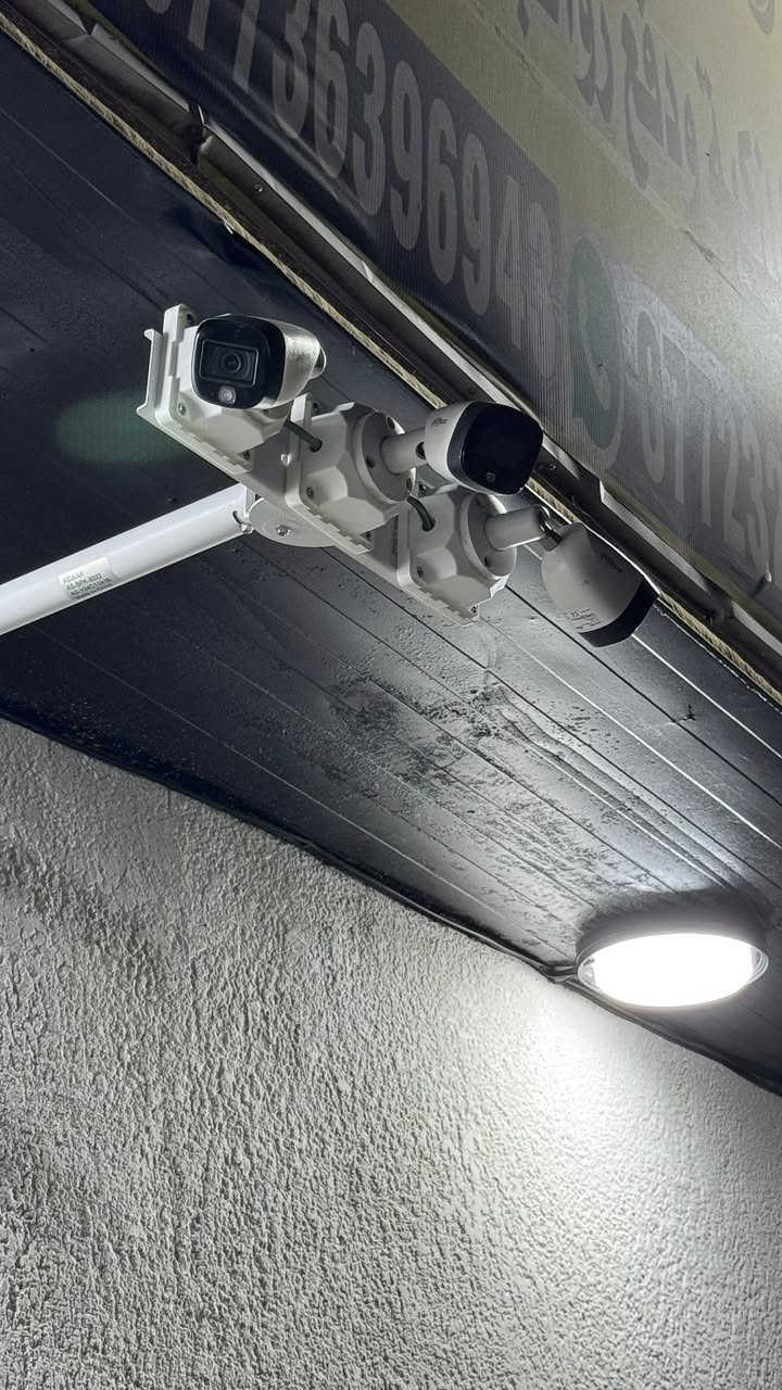 تنصيب وتجهيز وصيانه جميع انواع كامرات المراقبه
لجميع الاماكن في بغداد
والحلول التكنولوجيه استفسار اكثر
واتساب
***********
