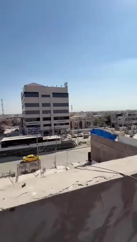 سلام عليكم بيت 100 متر واجهه 5 متر نزال 20 خالي من النقص
طابقين ونص 
بيت بناء سنة 2025 
عنوان البيت حي اور مقابيل مستشفى المؤيد 
وحسينية المصطفى 
الاستفسار على الرقم :***********
