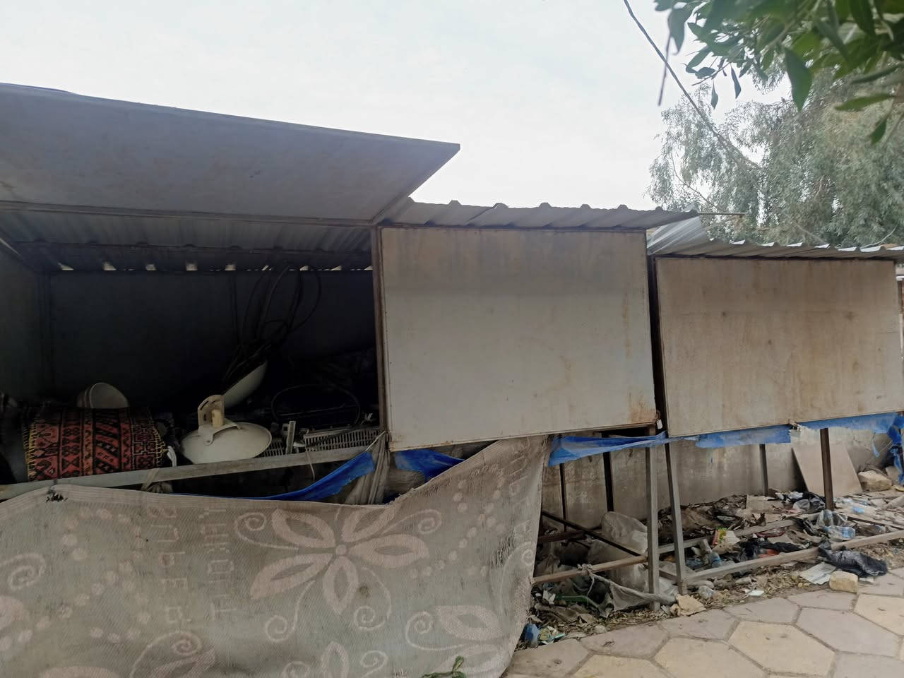 السلام عليكم كرفانات للبيع العنوان يم مدرسة الشهيد مهدي الاستفسار ***********  مكلف بل نشر
