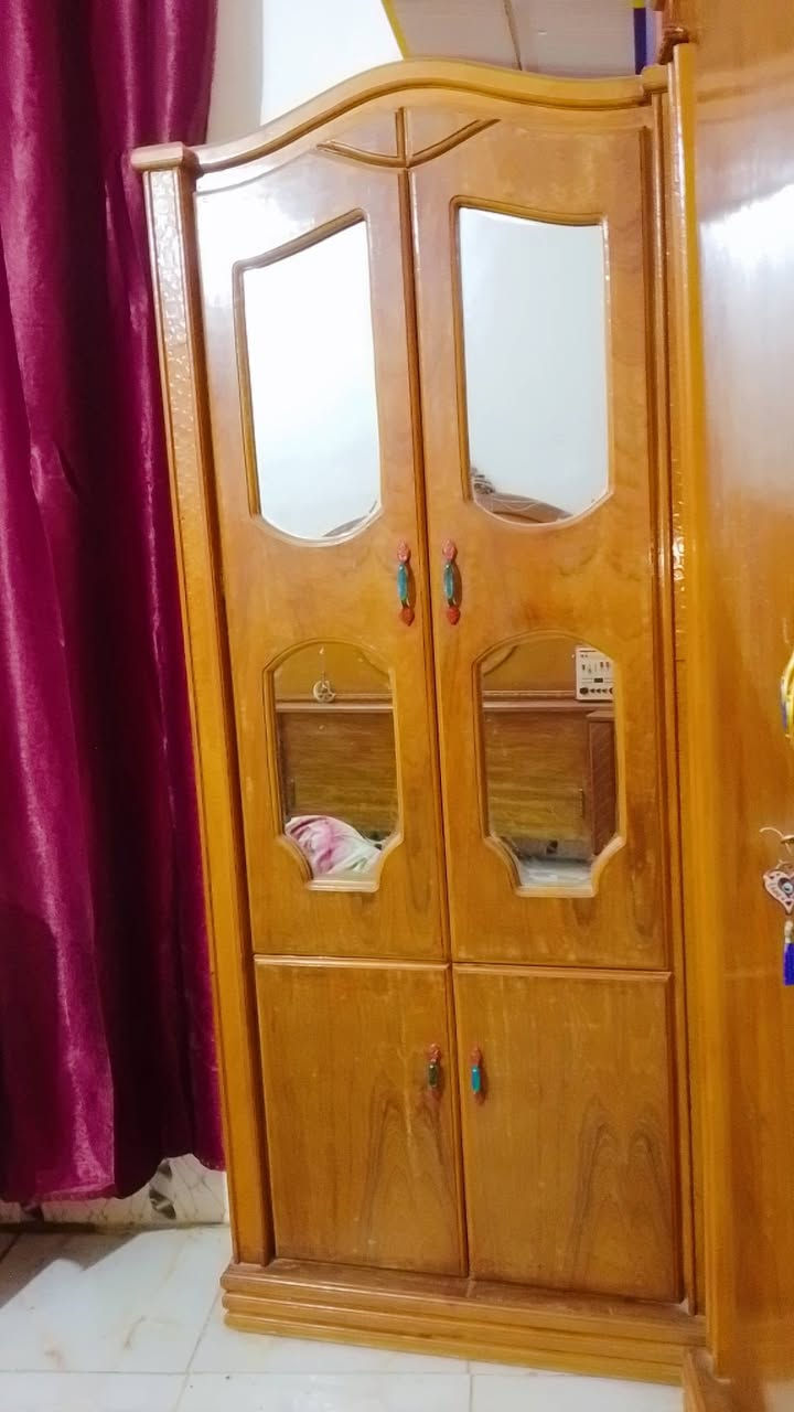 سلام عليكم 
غرفه جديده للبيع كلشش نضيفه وخشب صاج درجه جربايه موجوده غرفه مناقصها كلشي أوله سعر 650وبيها مجال ‏‪0782 370 3803‬‏
مكاني الغراف
