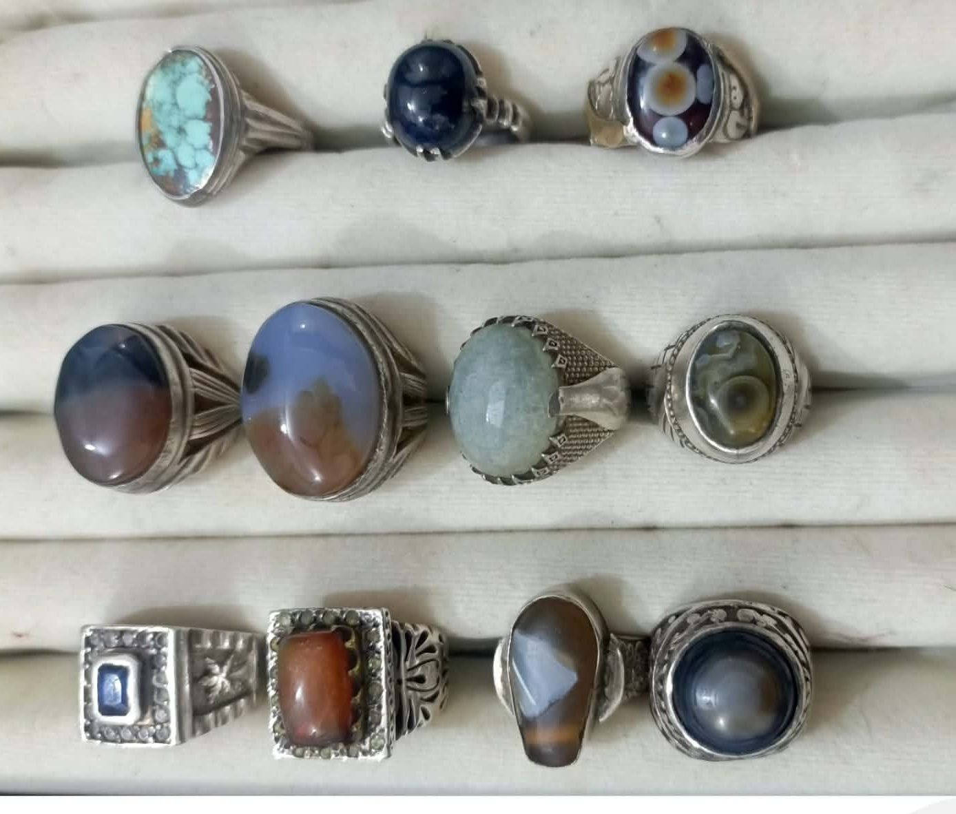 اخوان 11خاتم فضه ثقيله صياغات مرتبه ابيع شلعه سعر القطعه 40 قفل ***********
بغداد الزعفرانيه
