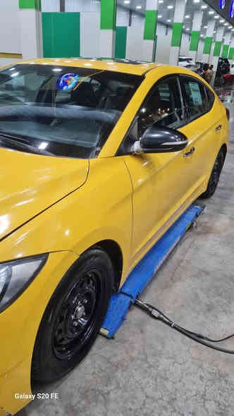 السلام عليكم 
النترا  فول لمتد
كشنات جلد
فتحةسقف .
كشنات تدفئة
كرسي السايق كهرباء
شاشة كار بلي
 رادار جانبي خلفي 
 امريكي موديل17 للبيع 
حا.ثها امريكا جاملغ اليمين وهنا بالعراق قبق الجنطة مبدل المحرك ممفتوح فقط تبديل رواجز 
السعر ١٢٠ بيها مجال 
العنوان بغداد الدورة 
***********
