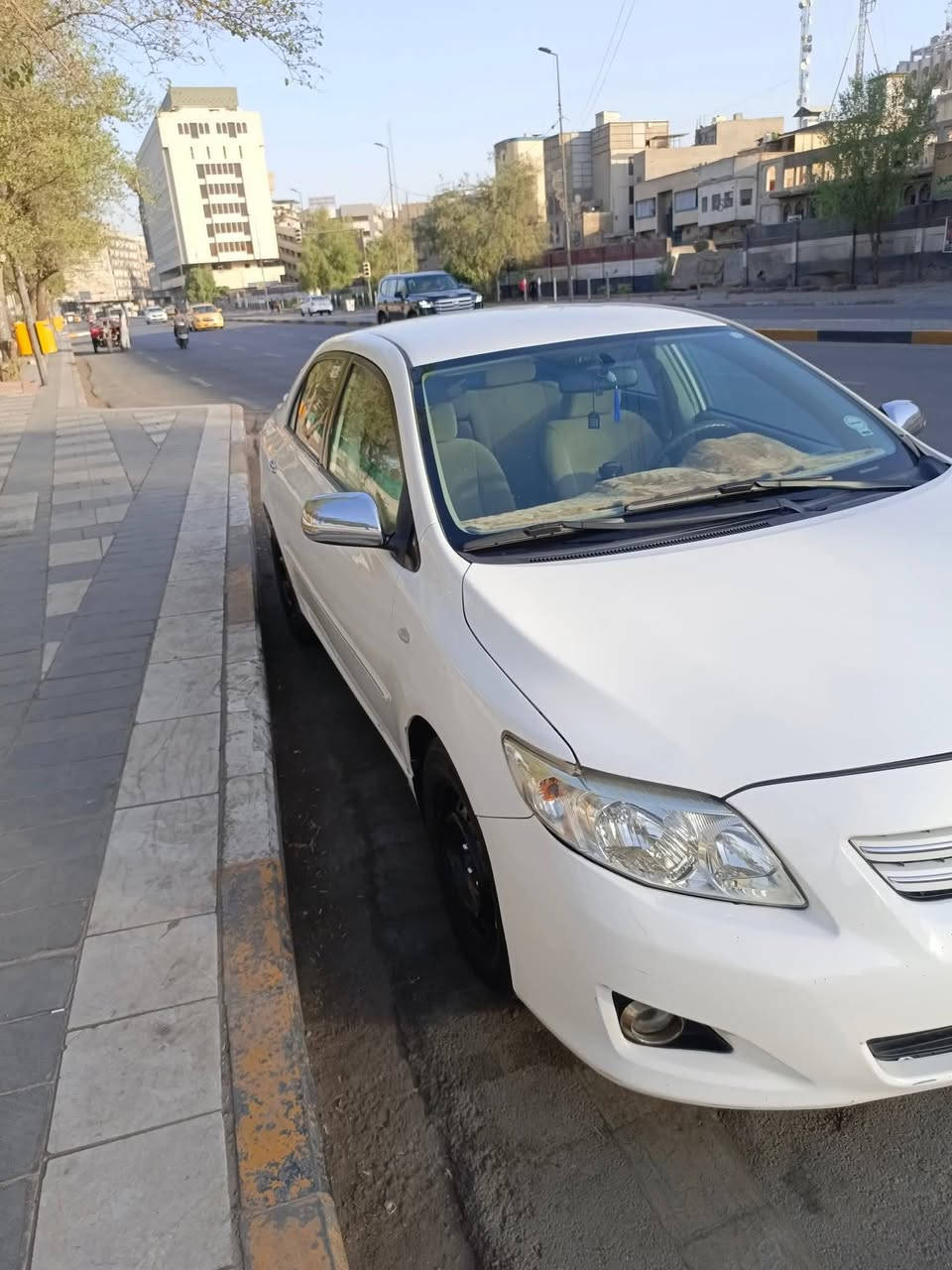 السلام عليكم
كورلا خليجي موديل 10 رقم سليمانية دولي بسمي سيارة نضيفه خير من الله

دواخل مكينه صدر تبريد تخم تاير خير من الله 
بيها قطعه وحده والبنيد بس بخ

السعر 115 بيها مجال
متواجد فقط اتصال.      السيارة مكانها حي اور بغداد 

***********
