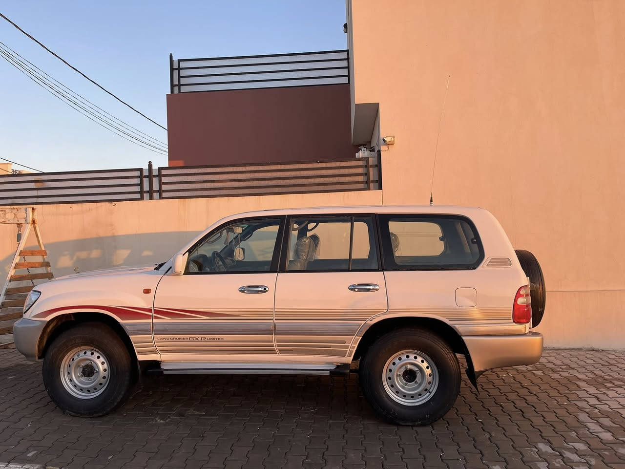 ٢٠٠١ رقم اربيل بيها حزام جاهزه للاخير مامتواجد ع فيس ***********.   ١٤٠$
