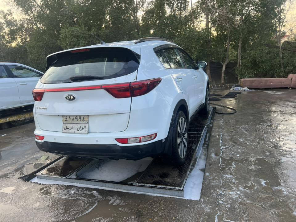 سلام عليكم سبورتج 2018خليجي
تبريد قطعتين داخل لونين محرك 2000دوش داخل لونين السياره بيه قطع صبغ ابيع عام بدون دواخل بدون شواصي رقم اربيل تحويل وكالة السعر 135وبيه مجال بغداد ***********
