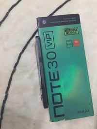 انفنكس 30 VIP • ٢٥٦/١٢+٩ رام • كاميرا امامية متوقفة