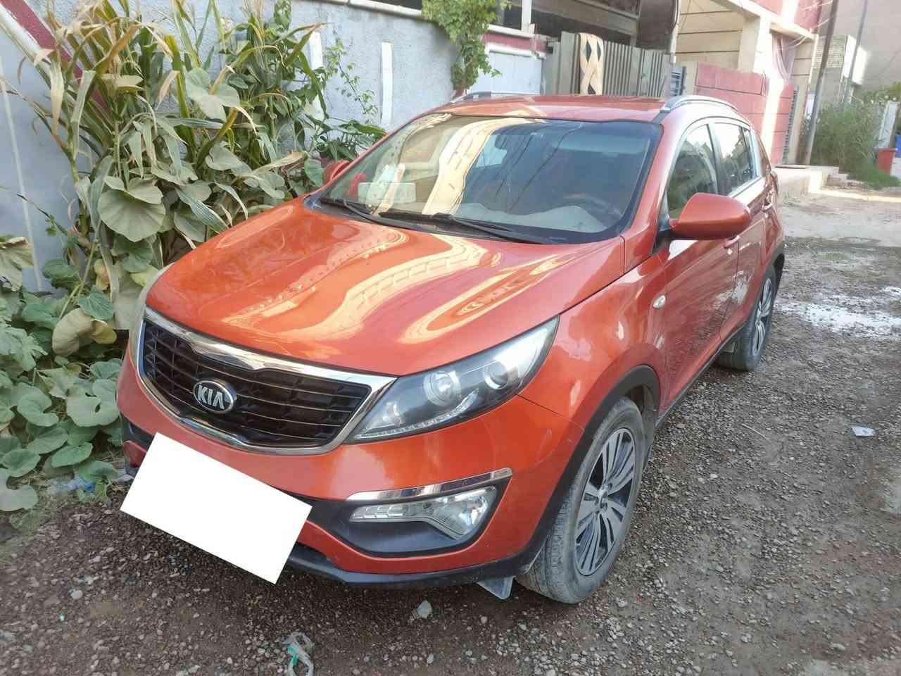 سيارة سبورتج خليجي مكفول موديل 15 للبيع محرك 2000دوش رقم بغداد الجديد مواصفات بيسك ماشية 146 سعر 135$ مكان بغداد الاتصال بالرقم ***********
