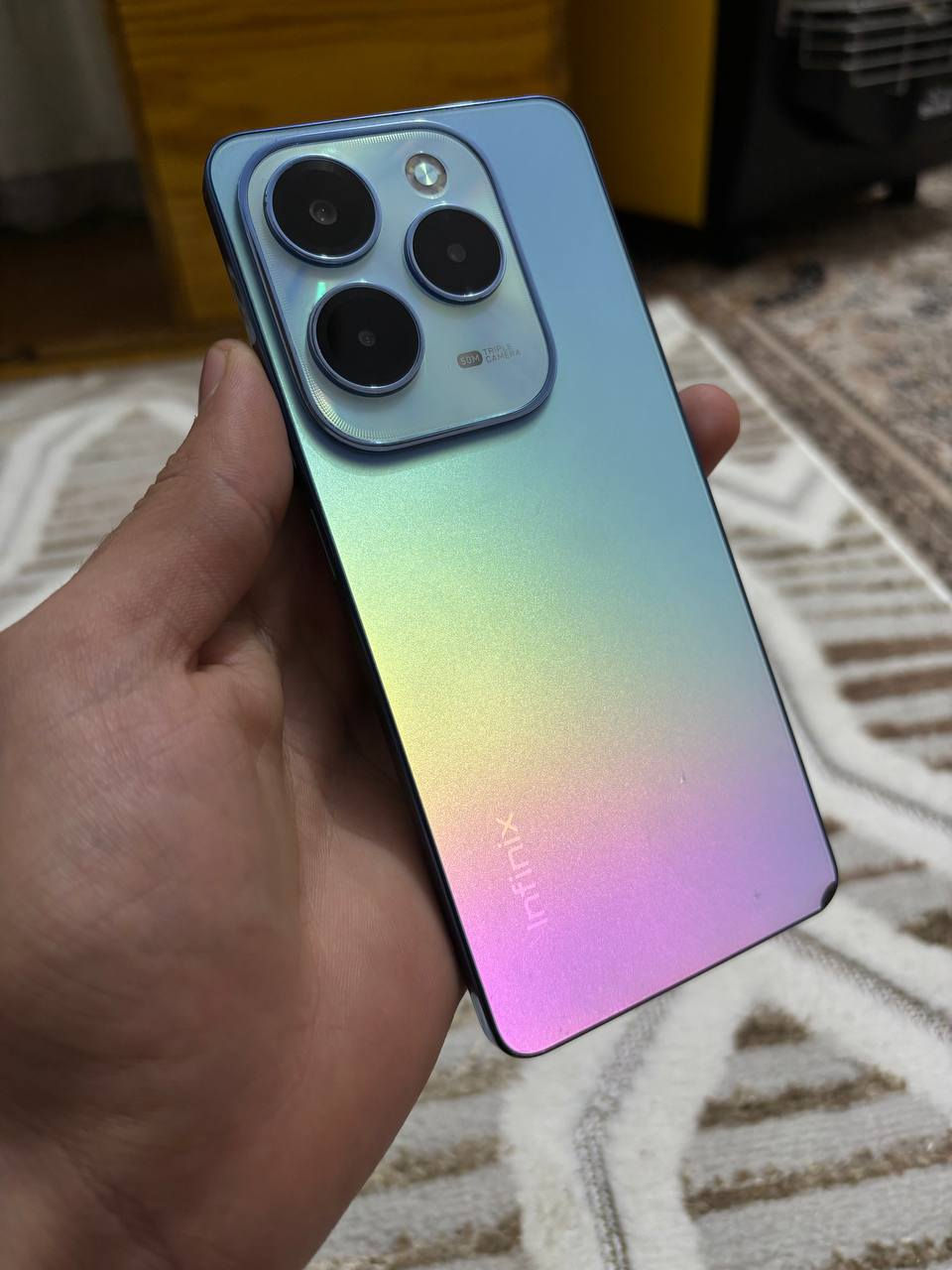 📱 للبيع | Infinix Hot 40 – نظيف جداً
📍 المكان: ميسان

أعرض للبيع جهاز Infinix Hot 40 استخدام شخصي، شغال 100% بدون أي مشكلة، مناسب للألعاب والاستخدام اليومي.

🔹 الحالة:

نظافة 85%

لا فتح ولا تصليح

كلشي بالجهاز أصلي

🔹 المواصفات الكاملة:

💾 الذاكرة الداخلية: 256GB

🧠 الرام: 8GB + 8GB افتراضي (المجموع 16GB)

📺 الشاشة: 6.78 إنج FHD+ بتردد 90Hz (سلسة جداً بالتصفح والألعاب)

⚙️ المعالج: MediaTek Helio G88

قوي للألعاب مثل PUBG وCOD

أداء ثابت وما يسخن

🔋 البطارية: 5000mAh تدوم استخدام طويل

🔌 الشحن: سريع 33W

📷 الكاميرا:

خلفية 50MP تصوير واضح

أمامية ممتازة للمكالمات والفيديو

🔊 صوت قوي

📶 شبكة ممتازة

🔐 بصمة سريعة وFace Unlock

📦 الملحقات: فقط الكرتون
🔍 الجهاز على الفحص لأي شخص جاد

💰 السعر المطلوب: 130,000 دينار
(قابل للتفاوض البسيط للجادين)

📞 للتواصل:
***********
