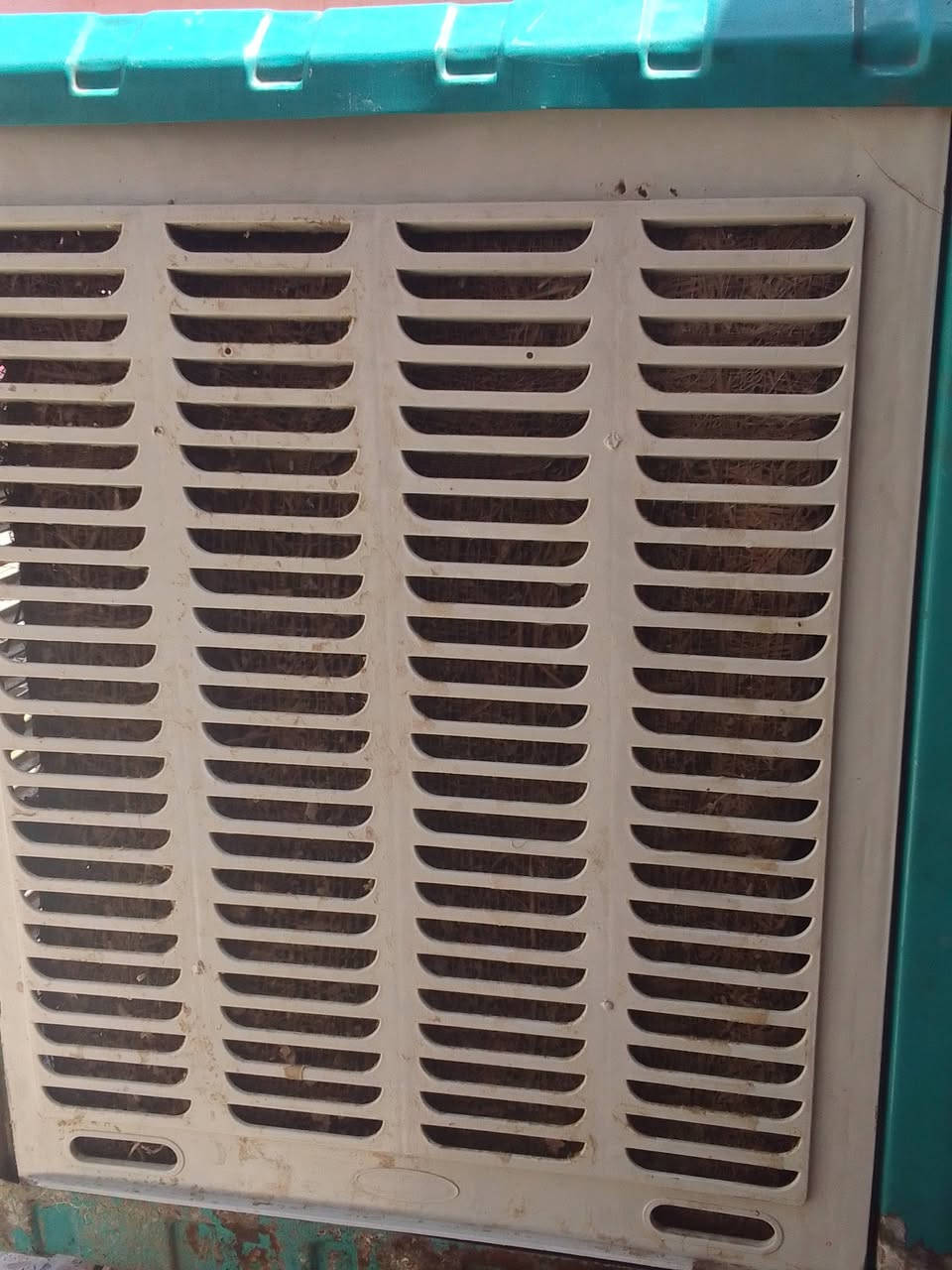 مبردة حجم كبير نضيفه كلش عل الفحص سرعتين بيبان بلاستيك ملف نحاس ب80


**إذا كنت صاحب هذا الإعلان وتريد حذفه لأي سبب، رجاءا أرسل رسالة إلى الدعم الفني**