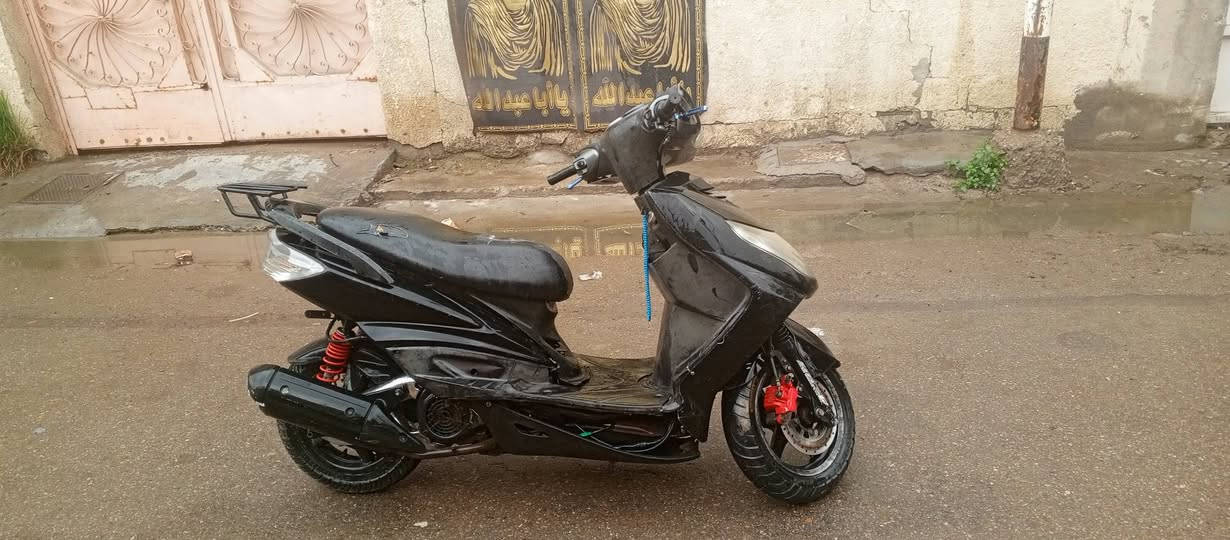 سلام عليكم سكنس فحل كابريتر
دراجه عوزهة كابريتر مجفتهة جديد أبيه طافيه 
250سعر ***********
