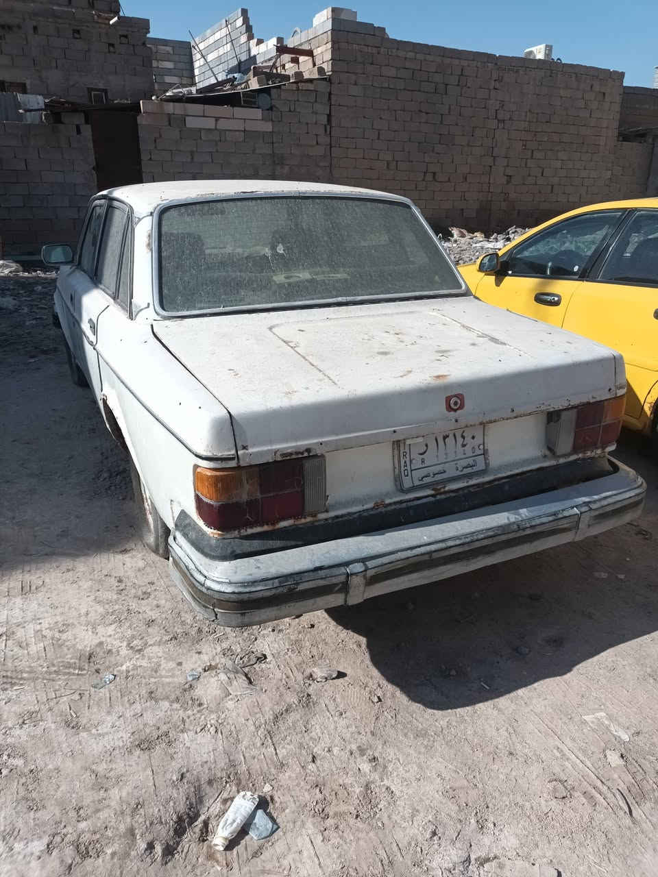 السلام عليكم. فولفو.٨٠ رقم بصره ألماني شرط تحويل.محرك بطه نضيف كشتات بطه السعر ٢٢ وراق.عنوان ابي الخصيب.***********
