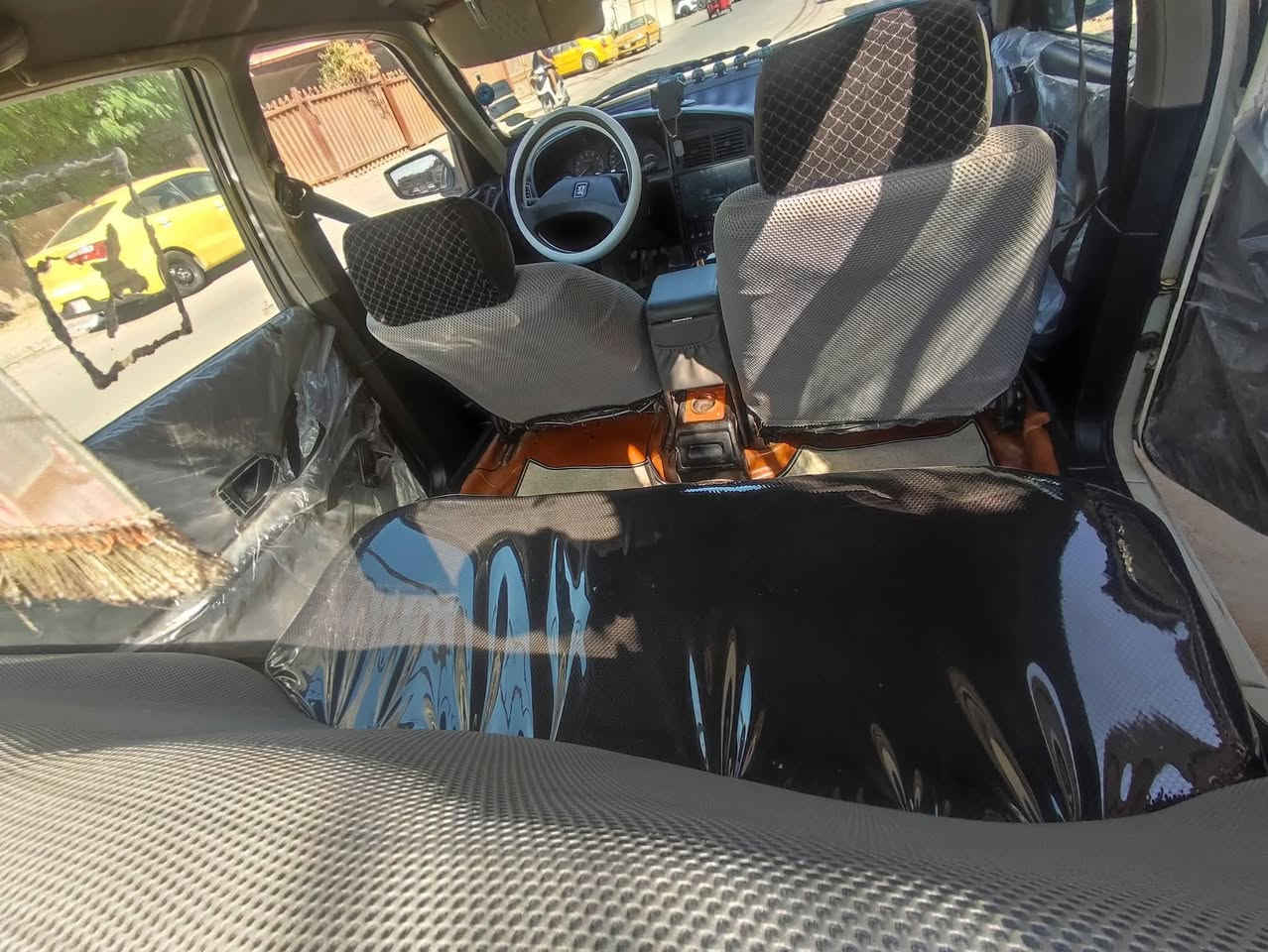 مراوس فقط شعندك تعال خاص فقط مراوس 

السلام عليكم بيجو GLX 2009 سياره جاهزه من كلشي رقم انكليزي ب اسمي تحويل مباشر مكاني الدوره  ***********
