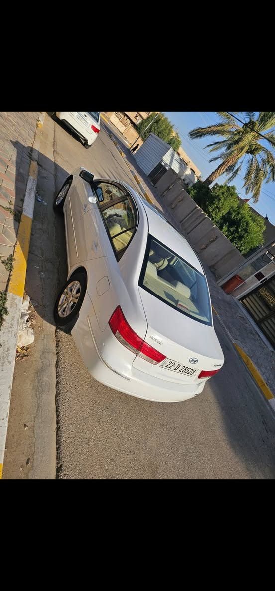 سوناتا ١١فول مواصفات مكينه ٢٠٠٠دوش بيه صبغ السونار مرفق مع الصور سياره جاهزه من كلشي رقم أربيل دولي سنويه بأسمي شخصيآ مجدد ل ٣١ سياره نضيفه وجاهزه كير محرك تخم تاير صدر جاهزه من كلشي وبس صبغ بدون دواخل لغود شواصي كله مكفول مكفوله من الكص التكمه الأيسر بيه تصليح خفيف *********** السعر ٩٨
