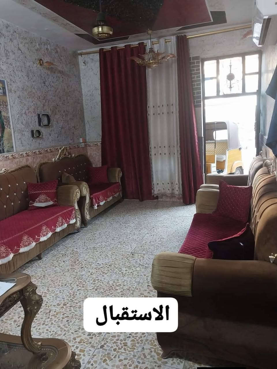 بيت 100 متر طابق ونص  في السكلات منطقة ال 13  طابو صرف يحتوي على غرفتين نوم واستقبال وصاله ومطبخ وحمام بيت نضيف سند بأسمي  السعر 68 وبي مجال بسيط

الاستفسار ***********
واتساب ***********
