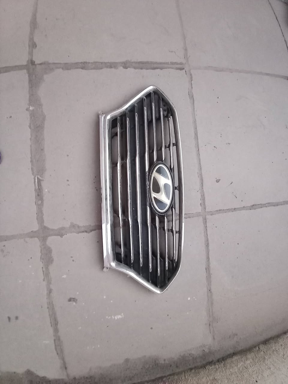 السلام عليكم ورحمة الله وبركاته
يوجد شباك وقاعده فيت بم سوناتا للبيع للاستفسار الاتصال على الرقم *********** مكاني بغداد الوزيرية شارع المغرب
