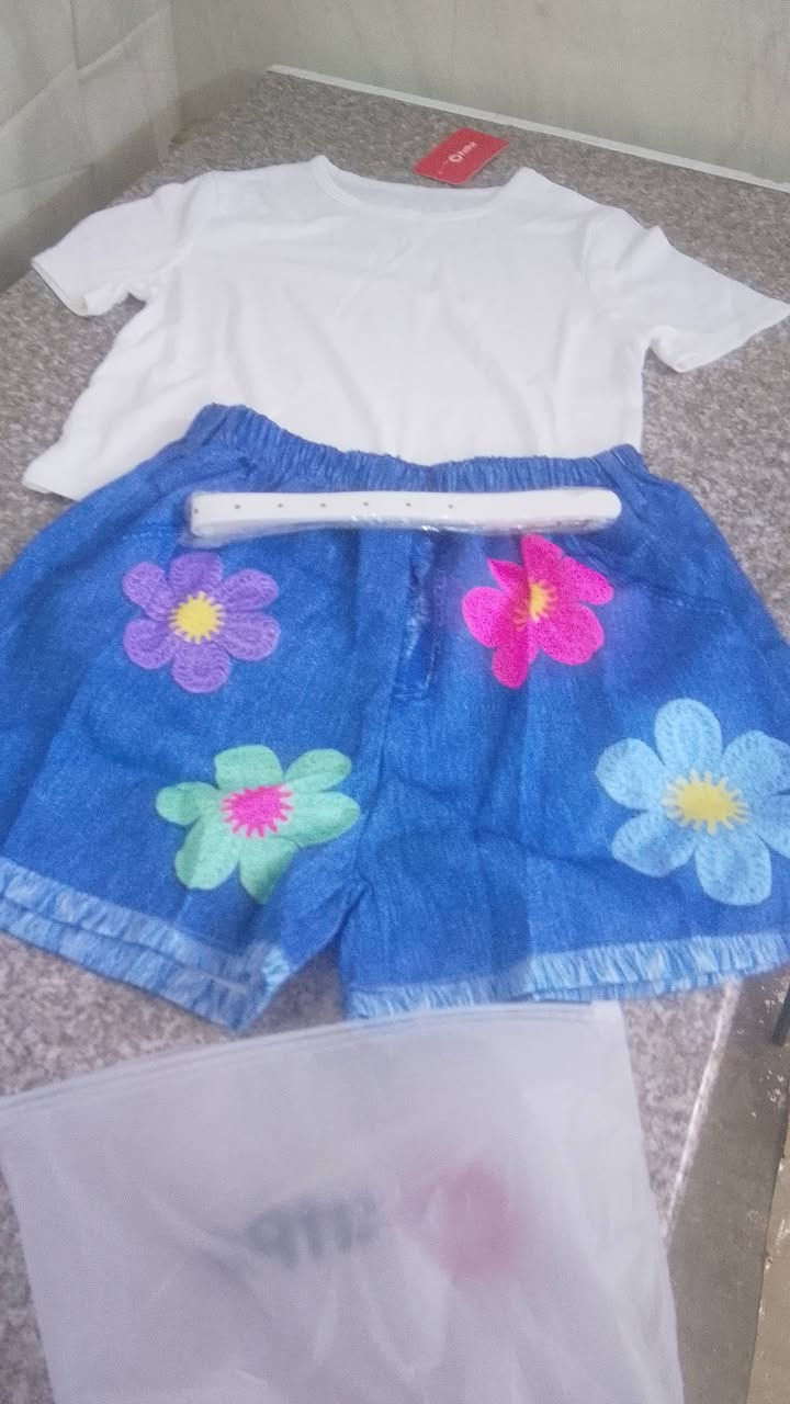 ملابس العيد بنات وسعار مناسبه تراكات ب 5 الواحد واكو، 4 الاف


**إذا كنت صاحب هذا الإعلان وتريد حذفه لأي سبب، رجاءا أرسل رسالة إلى الدعم الفني**