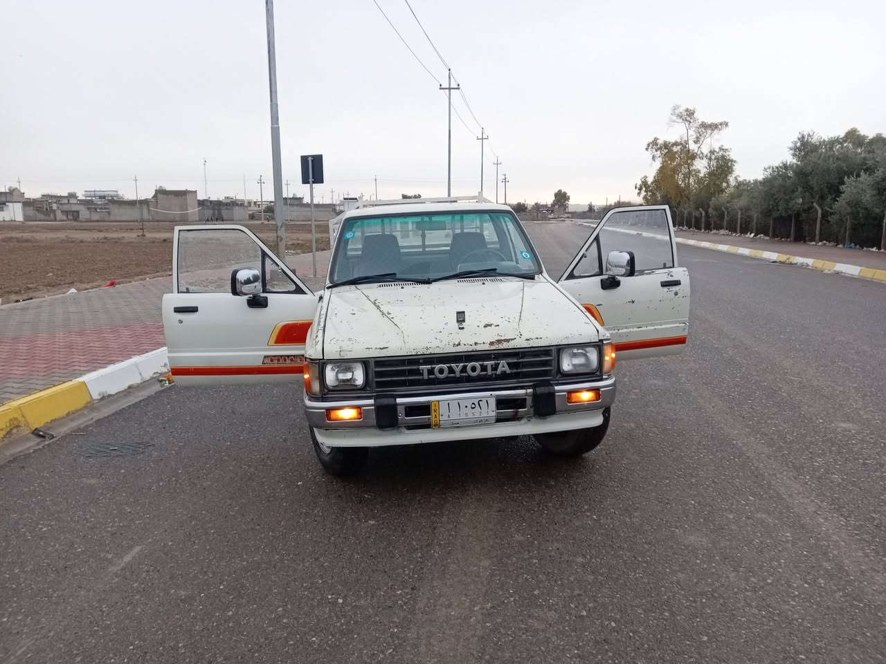 السلام عليكم بيكم للبيع 1988 مقفوله كفاله عامه مكينه كروسيدا سنويه لحد 30 كابون بنزينا كلها على وضع الشركه السعر 63 رقم الهاتف *********** العنوان كركوك
