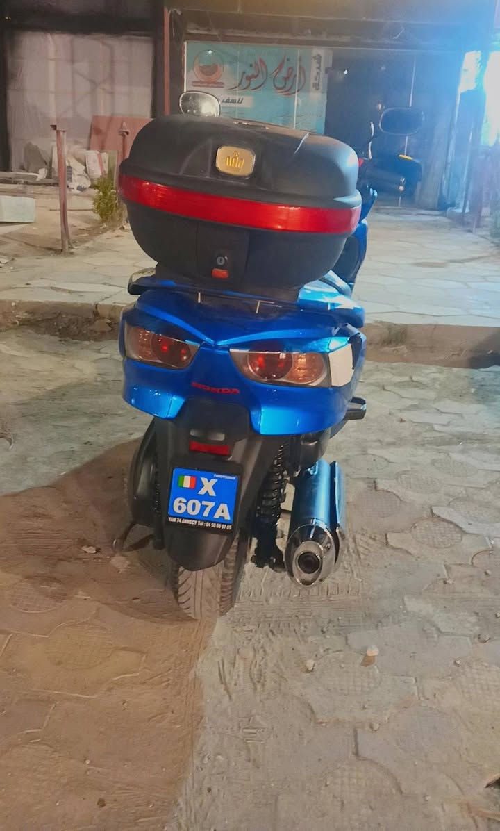 دراجة فورزة صفر 10 رمبة ماشية 38 كفالة اس 7 فول مواصفات كير 7 نمر أربع تحويلات  مسجل  يعله وينصي مع السكليتر نظام مانع نزلاق تحكمات بالقيادة تدفئة يدات  نظام ASجنطة سفر اصليه ماء اخضر زيتي دهن اصلي لايتات عالي وناصي زنون قوي شرط الفحص دراجة تحفة الله شاهد سعرها مناسب " تحياتي مكاني بابل ***********
