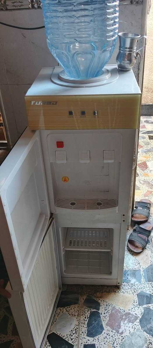 ثلاجه وبراد البيع جديد البراد ***********
