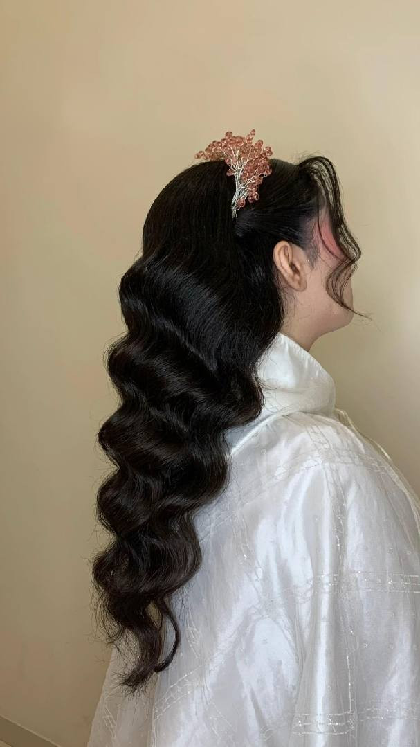 بغداد حي الحسين داخل فرع مثلجات الريان اشتغل  بالبيت
من رخصة الادمن خبرة ١٠   سنوات 
 اشتغلت سابقا بمركز جاد اللبناني ومركز الشيماء التجميلي وصالون ايهاب كريم مراد

خطوبة او مهر ١٢٥مع هدية ❤ عدسات واظافر ورموش شعر طبيعي وباودر جسم 
حنة وعرس ٢٠٠ مع هدية ❤ عدسات واظافر ورموش شعر طبيعي وباودر جسم 
مكياج مدعوة  ٢٥   مع هدية رموش طبيعية 
تسريحه ٢٥ 
تسريحة شينيون او بونتيل ٣٥  
عدسات ٢٠
الماكيرة باريس بغداد حي الحسين فرع مثلجات الريان للحجز ***********  صالوني بالبيت
