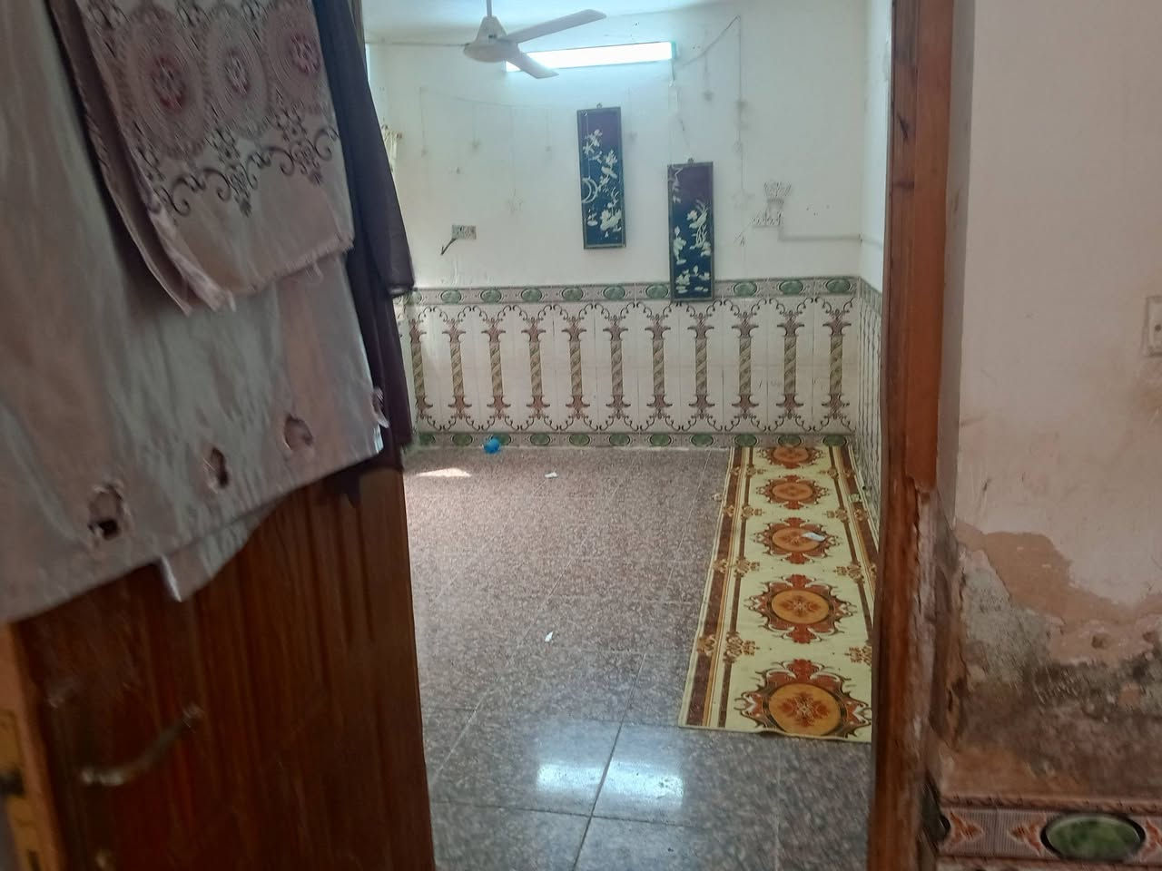 يالله
اللهم صل على محمد وال محمد
دار مع محلات 2 للبيع مؤجرات حاليا 
الدار على التبليط مباشرة ركن شارع الدجين الرئيسي موقع تجاري زراعي سند المكاتبه مع صاحب الارض حصرا البيت يحتوي على غرفه ومطبخ وهول واستقبال سيراميك كما موضح بالصور مؤجر حاليا ب 175 ومحلات اثنين مؤجرات حاليا ايجار المحل الواحد 100 يباع بسعر قطعه للاستفسار عن السعر مراسلة الصفحه او واتساب *********** مكتب الكرار للعقار والمقاولات العامه 
نستقبل جميع عروضكم
بيع شراء ايجار @إشارة
