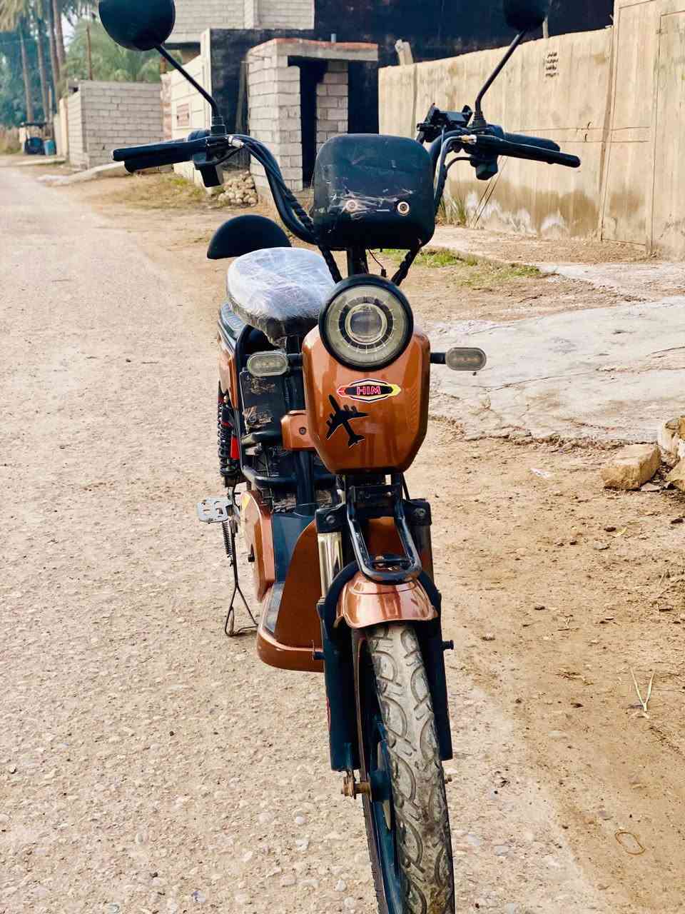 سلام عليكم دراجة شحن موديل ٢٤ دراجة جديدة كلش اي نقص مابيهة حجم٢٠ بطاريات شرط عل فحص كاملة مكملة تشغيل عن بعد نسختين سويج كاملة مكملة مكاني ديالى بعقوبة سعر ب٢٥٠وبيهة مجال ***********
