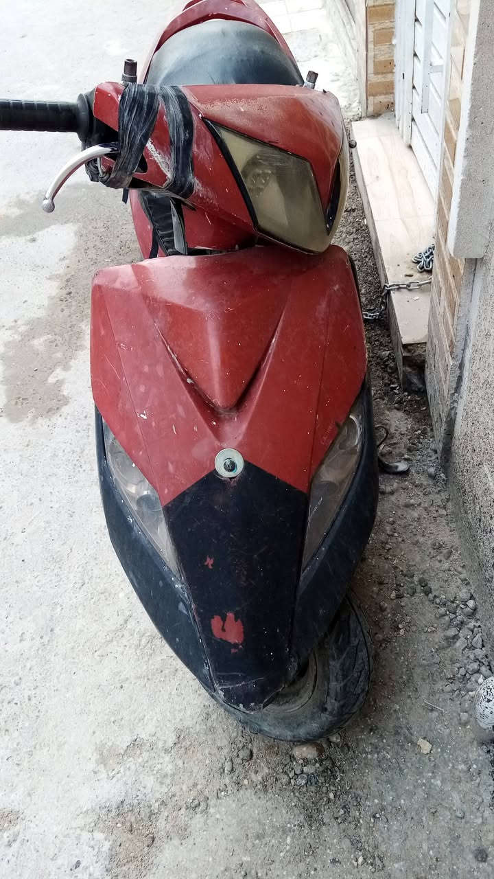 السلام عليكم
دراجه ثعلب نوزل. لبيع

اتصل  ***********

شغاله هندر وسلف
السعر ب ٤٠٠ الف
