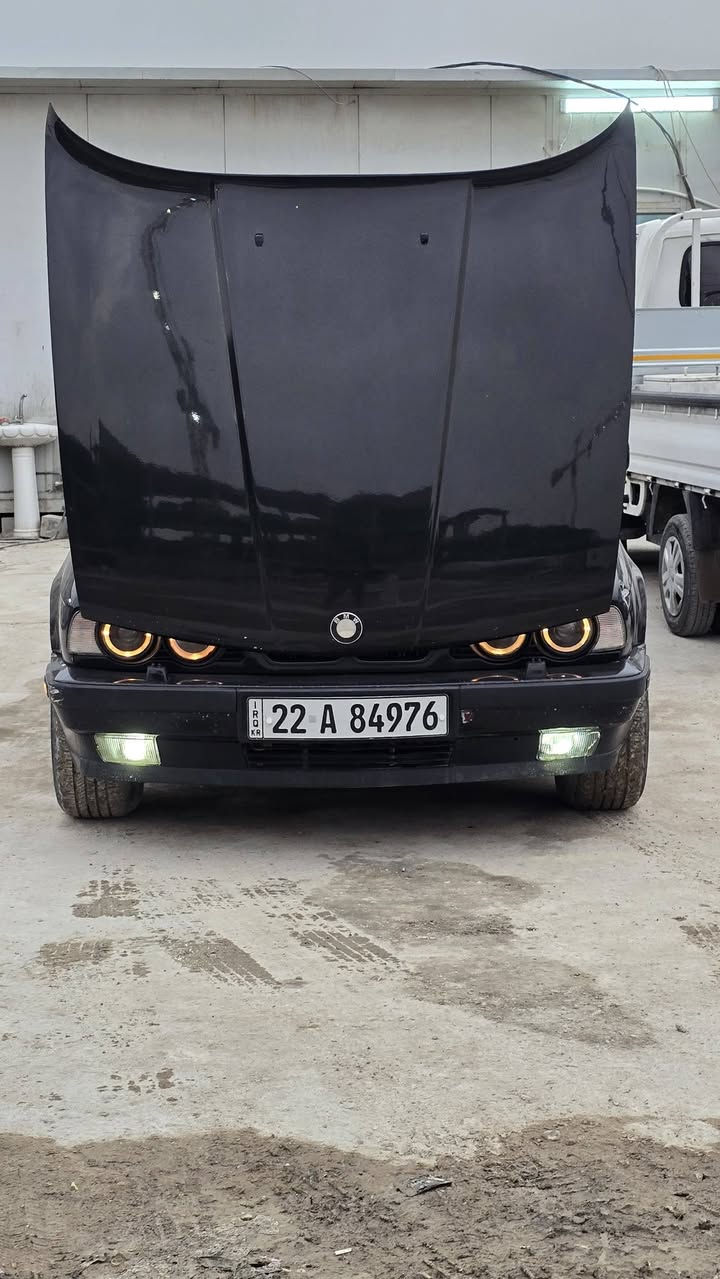 سلام عليكم BMW 525 وارد ياباني مسكر عدل. موديل 1992 كير ياباني مواصفات : فتحه شغاله جام 4 كهرباء ستيرن كهرباء:  منضومة زنون كامله + ضمان:  سياره عليها ادامه كامله داخله هزه جديد برغي مناقصها حداديه علي طول السياره تايرات جدد ضمان سنه كير مكينه شرط تبريد ثلج. السياره بأسمي ; تاريخ الهزه 2027: السنويه تنتهي تاريخ 2030 : السياره جاهزه على اخر حبايه مال جناي فقط السعر 70 وبيها مجال للشراي عنوان بغداد رقم اربيل:  رقم صاحب السيارة / ***********
