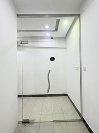 جامخانه مع مكينه باب مع قفل كامل اخو الجديد  العرض متر و74  * الطول 3م...