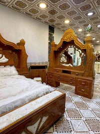 غرفة نوم • خشب ثقيل • حيل نضيفه