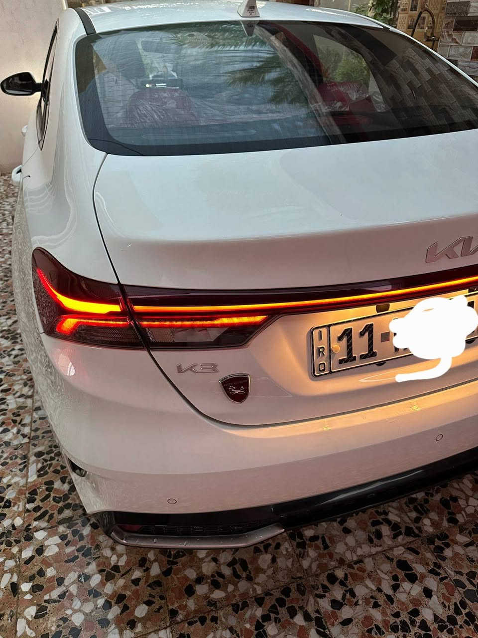 السلام عليكم k3 موديل ٢٤ شركة ليث العبيدي ماشية٢٤ الف فول فتحة كشنات عنابي جلد رقم بغداد السعر ١٤٨ مع المجال تواصل على رقم الجوال ***********
