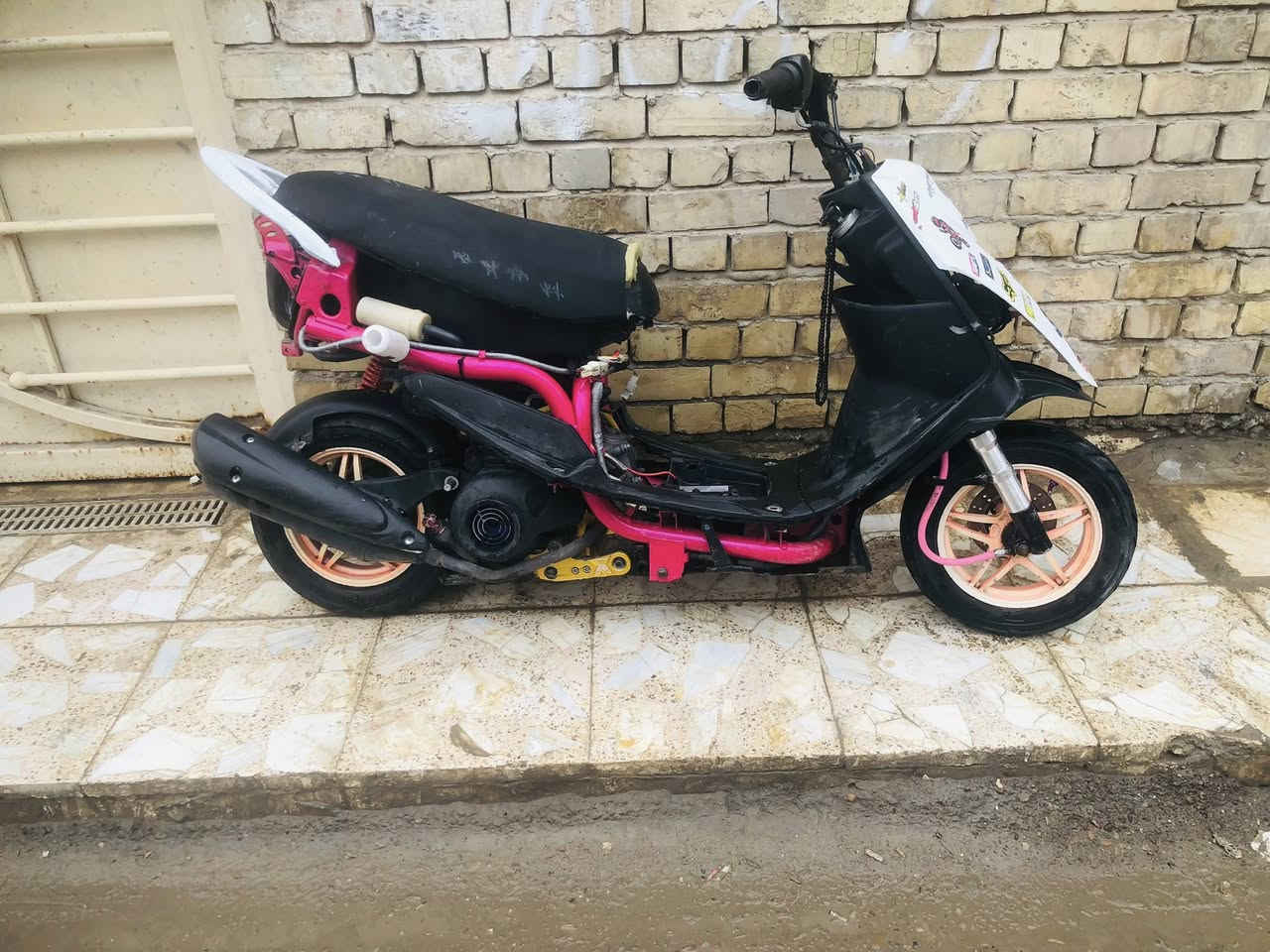 سلام عليكم للبيع ماكس عدله مال لعب دراجه تعمير من صفر دراجه سلف وهندر مكينه ناعمه مكفوله من كلشي دراجه ناقصه بس بطل يعلك بيه بيه تزويد  سعر٤٥٠وبيه مجال قليل مكاني بغداد لامين رقمي ***********🫶❤️❤️@إشارة
