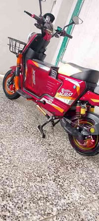 دراجه شحن اكس تسعميه  موديل 2025  للبيع السعر ٦٠٠ وبيهه مجال اذ شراي 0...