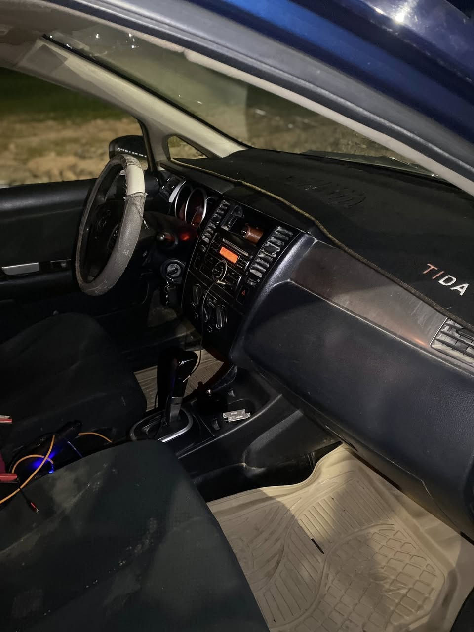 السلام عليكم نسيان فيرسه 2010 وراد امريكي للبيع
الضرر جمالغ بدون دواخل سنويه تصقط سنه 2031 سياره نضيفه محرك وكير شرط تبريد 🥶 تدفئه 🥵 تخم تاير جديد باتري جديد للتواصل *********** 
ملاحضه فقط بيع
