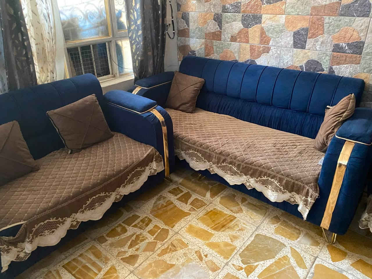 غراض بيت كامل للبيع مكاني بغداد نظافتهن ‎%‎90 شاشة بلازما L G حجم 85 ثلاجة 18 قدم غساله اوتاماتيك مجمدة كاونتر 3 قطع الطول مترين والسنك متر ونص تخم قنفات عشر مقاعد نظيف  موجود واتساب. هذا رقمي 
***********
