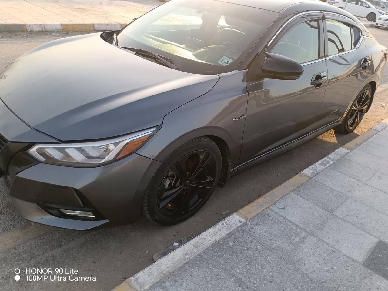 السلام عليكم نيسان سنترا مديل ٢٠٢٠ أمريكي بيها بس بنيد مبدل فول مواصفات SR السعر ١٢٢ لاتصال ***********
