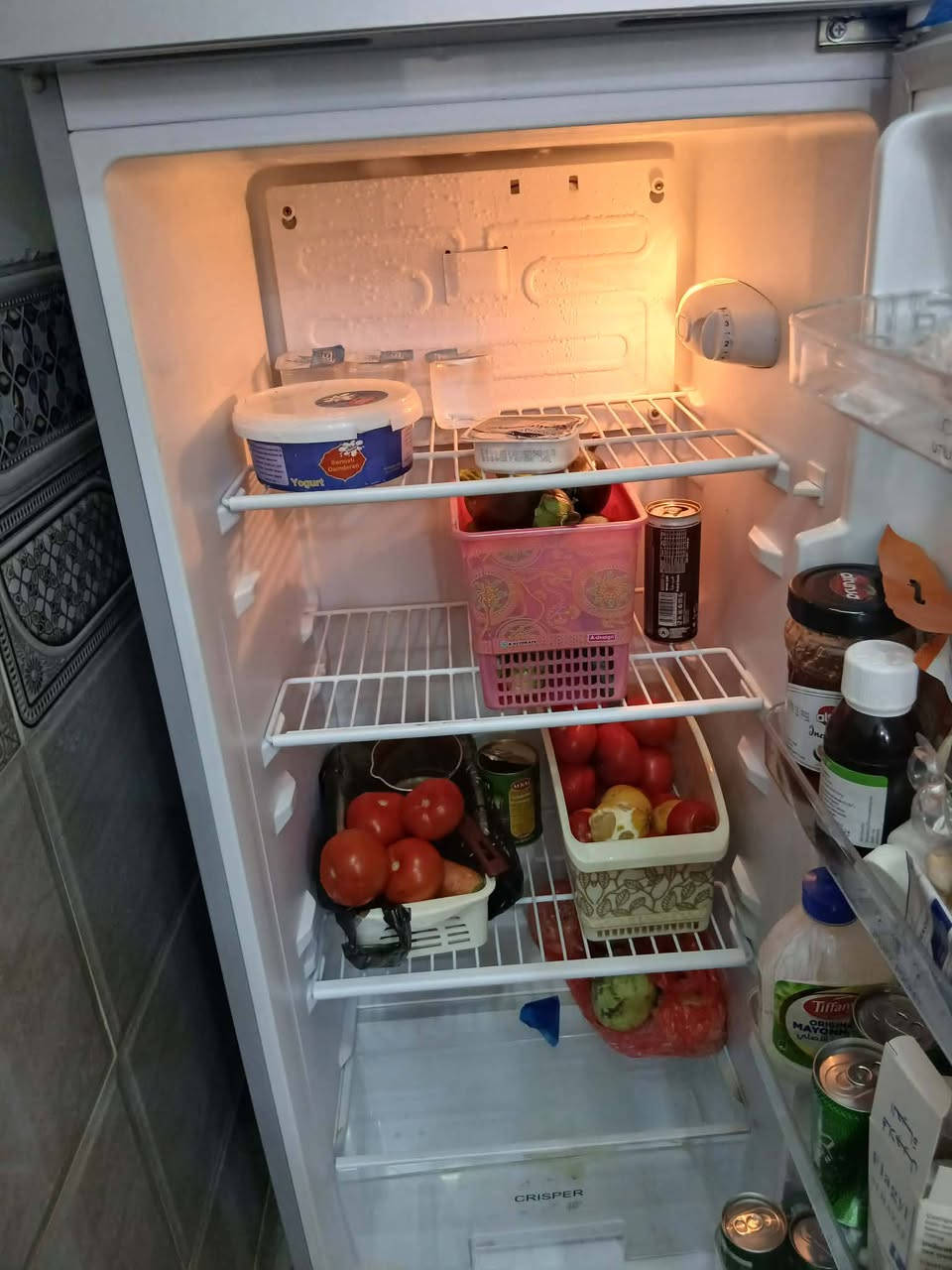 سلام عليكم ثلاجه استعمال شهرالسعر250وبي مجال للتواصل ***********
