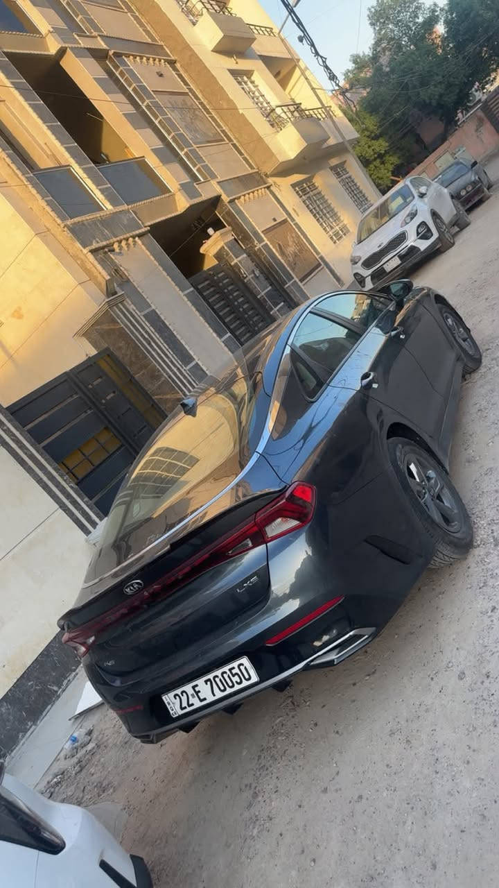 K5
موديل 2021 
صور الحادث 
و السونر بالمنشور 
***********
مكان السيارة بغداد الشعب 
السعر ب١٣٧ بي مجال
