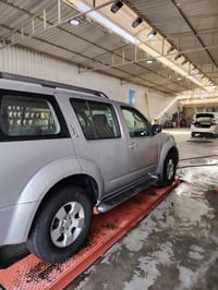 نيسان بافندر   موديل 2008 خليجي   محرك سته سلندر 4000  السياره جاهزه م...