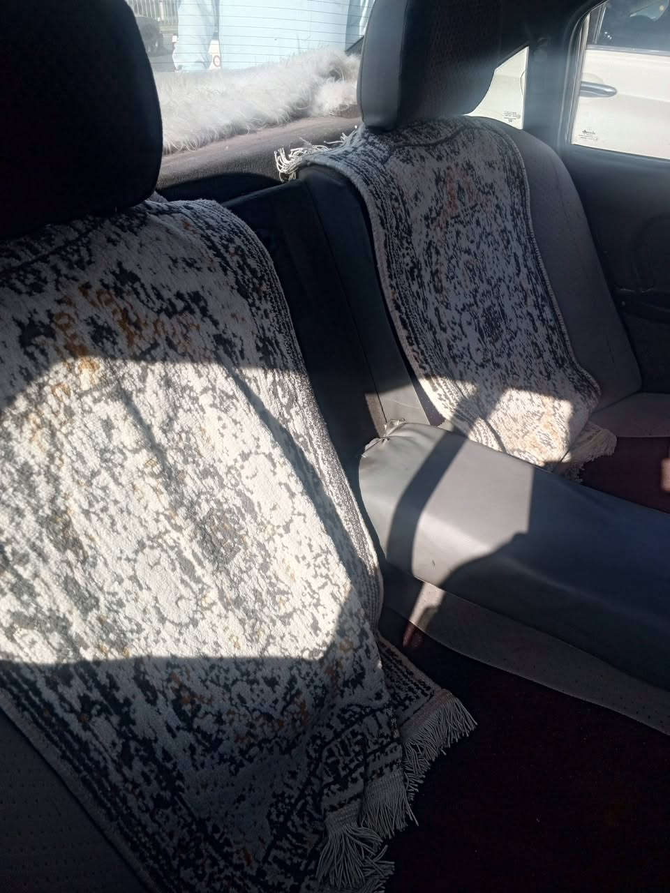 سلام عليكم
اوميكه للبيع موديل 92 
محرك 20لا صرف ولا بخار كير عادي بشرط 
رقم كركوك دفتر بانزين كامره وشاشه سستم سماعات كله شغال سياره عله وضع الشركه السنويه لل 27كهربايات كله شغال مابيهه نقص برغي للستفسار اتصال ***********
