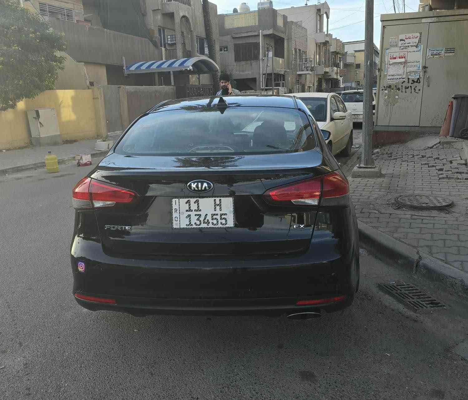 سلام عليكم   فورتي 2017 كفاله عامه رقم بغداد انكليزي باسمي ضربه بنيد ودعاميه مصلحات نفسهن ومصبوغه فقط الباقي كله كفاله واليريد. السونار موجود. السياره فول مواصفات ex
(بصمه+تحكم ستيرن +شاشه جبيره+فتحه سقف بونراما+مري جانبيه ترحيب +لدات تحت اليدات مال بيبان)
تخم تايرات جدد السياره كامله مكمله تشغل وتطلع للبصره 
سعرها 115 بيها مجال حك جيتك 
 مكاني بغداد الاعظميه للتواصل *********** بغداد, العراق
