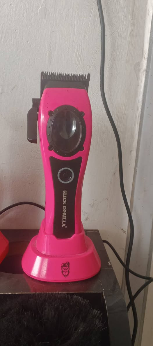 سلام عليكم مكائن لل بيع مكينه الورديه أم قرد ب40 شغاله ول كيميه بس مشط نقصهه ب 20
***********
