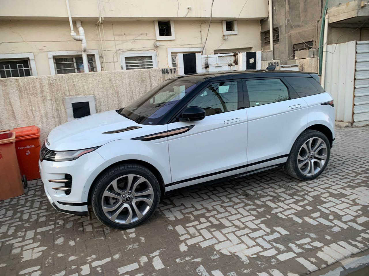 رانج روفر ايفوك داينمك 
موديل 2021 فول اعلى مواصفات 

ماشيه 27 الف 
السونار موجود بالصور 
السعر 280 وبيها مجال
للاستفسار 
*********** بغداد, العراق
