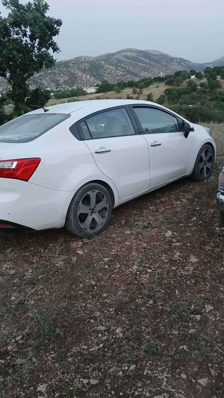 Kia rio
ژمارەی خاوەنەکەی
0771 942 4170 السليمانية, العراق
