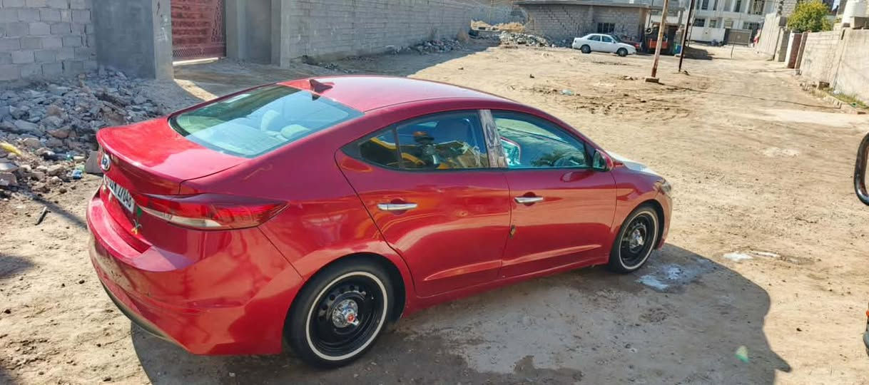 السلام عليكم 
النترا 2017 رقم بغداد الجديد باسمي (انكليزي)
سياره كير ماكينه 2000صدر خير من الله جاهزه ما بيها اي نقص 
منظومه تبريد ما بها اي نقص 
سياره حادثها بيبان سرقه بامريكا مبدلات فقط
وبالعراق بيها جاملغ خلفي الصبغ  ولدوسه ايضا بيها صبغ 
السعر : 109
العنوان  : بغداد ابو غريب.***********
