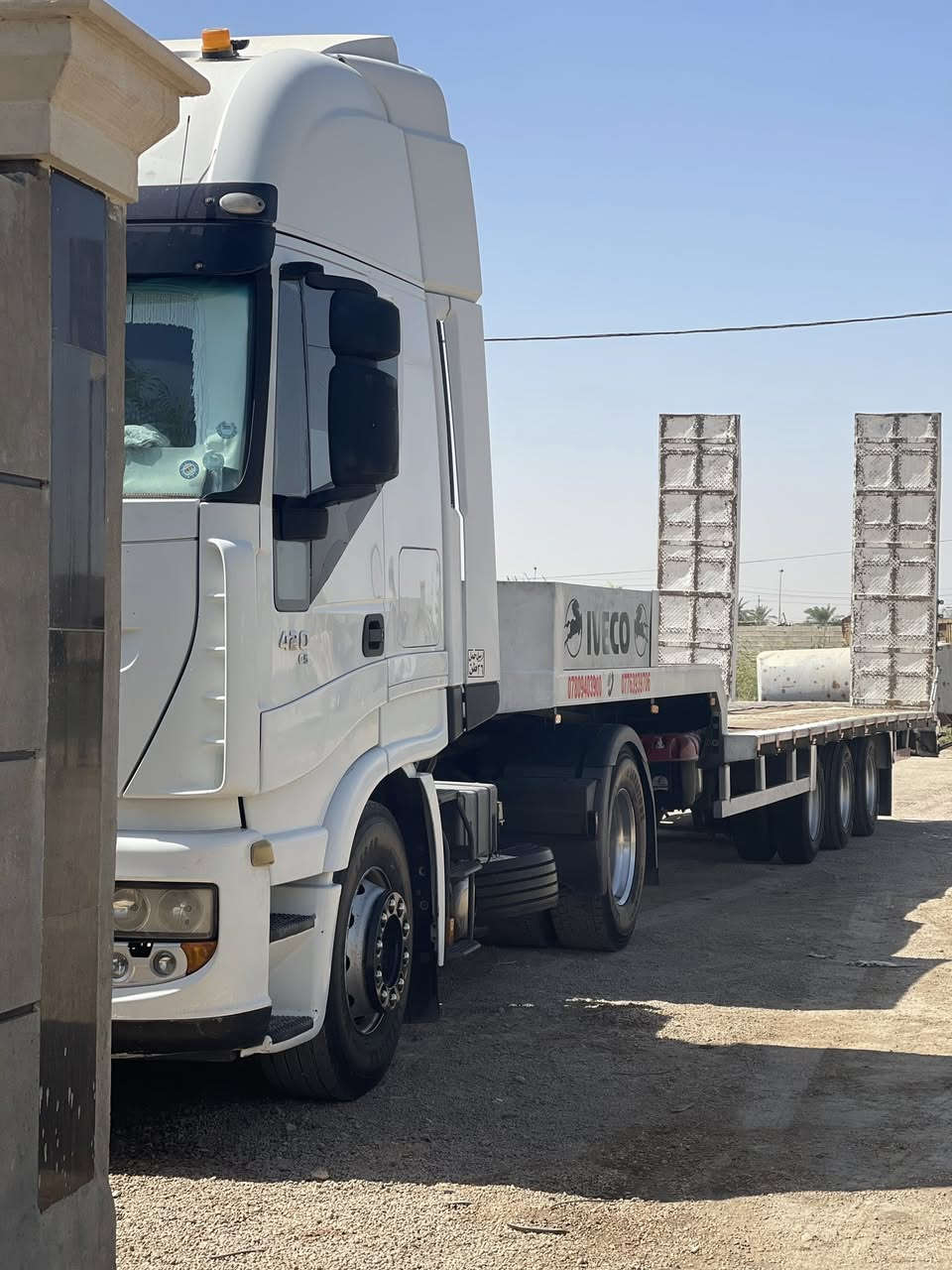 للبيع افيكو لودر موديل٢٠٠٨ رقم اربيل عربانه ٣ محاور جوبلس تايرات ١٩/٥طول العربانه ٩ امتار عرض ٢٨٥تخم تاير جاهزه للعمل مكانه الرمادي 
السعر ٣٦٠$للاستفسار اكثر 
***********
***********
