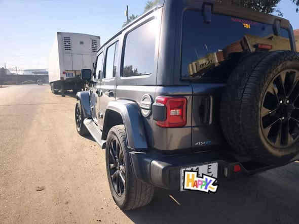 جيب رانكلر 4Xe صحارى  لمتدد هايبرد  وارد امريكي  زيرو

حجم المكينه : 2000 تيربو + هايبرد + بلكن شحن خارجي

القدرة الحصانية 375 

المسافه المقطوعه : 15 ميل فقط
حادث جانبي بجم وخلف كبس

#المواصفات 

1.قماره تتفصخ اصير كشف
2.بصمه  تشغيل وابواب وصندوق
3.لوكير +اوتو فور ويل
4.كشافات زينون 
6.رادار امامي +تحديد مسار+قيادة اليه
7.بكلايت لد + رادار خلفي 
8 . شاشه كبيرة ونضام خرائط
9.سستم صوت دمام خلفي + امامي 
10.لايتات فول زينون
11.كشنات جلد اسود بلادي 
12.سقق اسود بلادي 
13. تحكم ستيرن فول
14. ويل حجم 19
15. كامره خلفيه دوارة
16. دوسات 
17.مري كهرباء +راردر جانبي +تدفئه مراية
١٨.حساسات خلفية
١٩.تدفئه المقاعد الامامية
٢٠.نضام كار بلي واندرويد اوتو

مكان السياره بغداد شارع فلسطين 
للاستفسار. ***********
*********** بغداد
