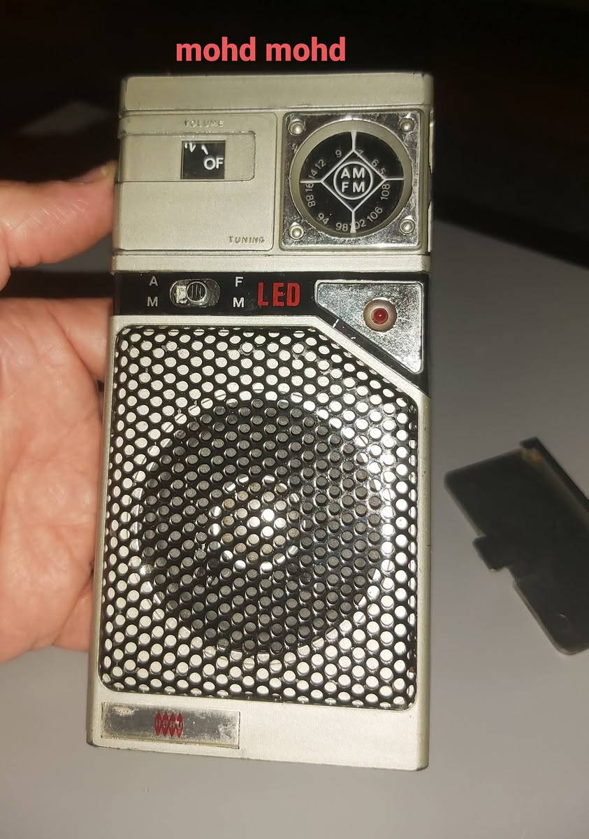 RADIO HERU 
انتاج هونك كونك 1985
موجتين MW FM
بطلرية قلم عدد 2 
نظافة 75-80%
السعر 30 الف
#الجميع


**إذا كنت صاحب هذا الإعلان وتريد حذفه لأي سبب، رجاءا أرسل رسالة إلى الدعم الفني**